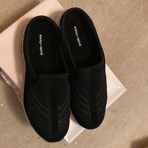 Easy spirit clogs size 11W womans nib